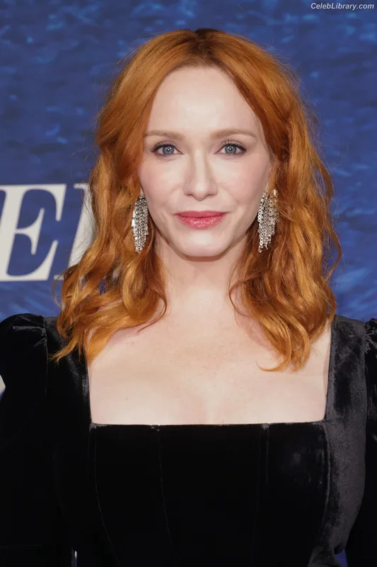 Christina Hendricks photo 17 of 2758