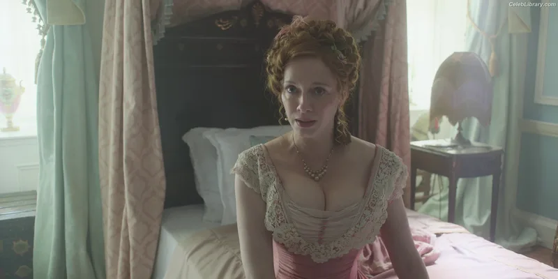 Christina Hendricks photo 3 of 2758