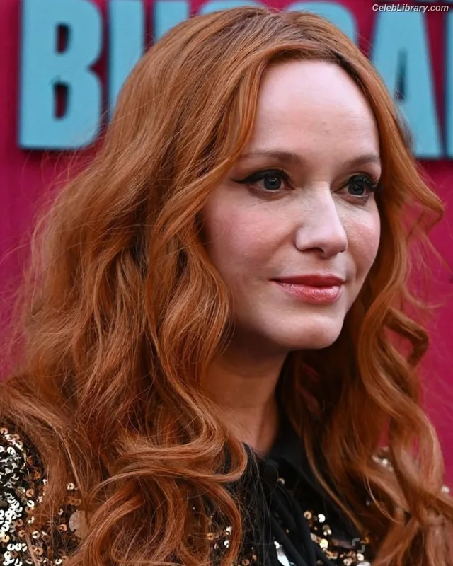 Christina Hendricks photo 8 of 2758