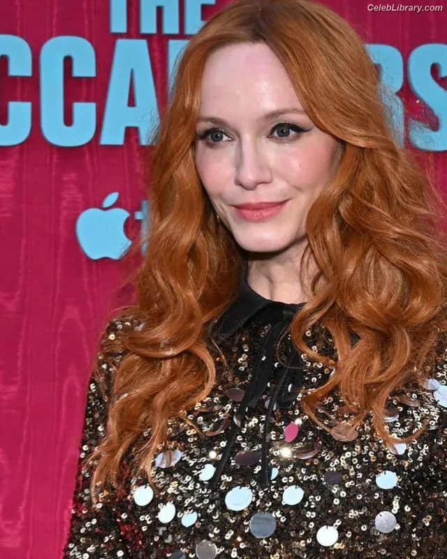 Christina Hendricks photo 9 of 2758