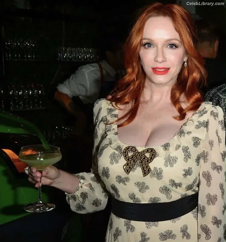 Christina Hendricks photo 13 of 2758