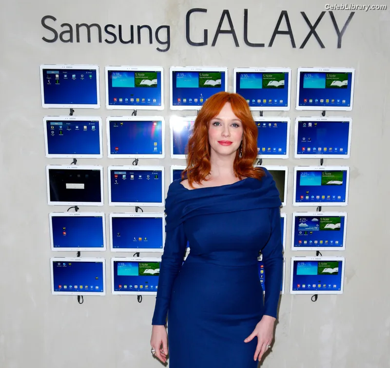 Christina Hendricks photo 19 of 2758