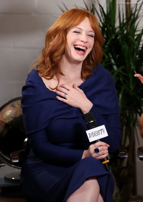 Christina Hendricks photo 22 of 2758
