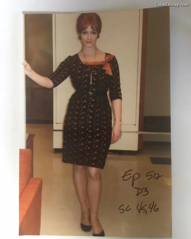 Christina Hendricks photo 8 of 2758
