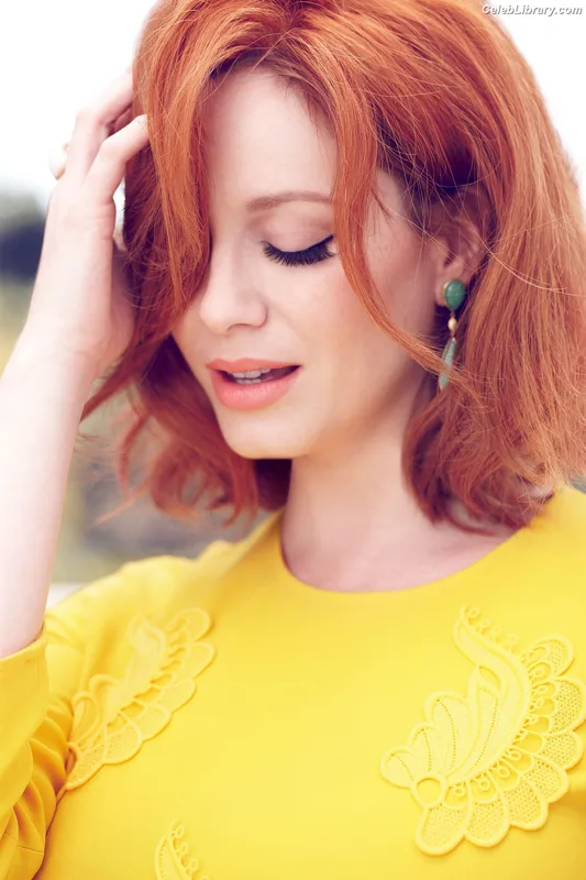 Christina Hendricks photo 11 of 2758