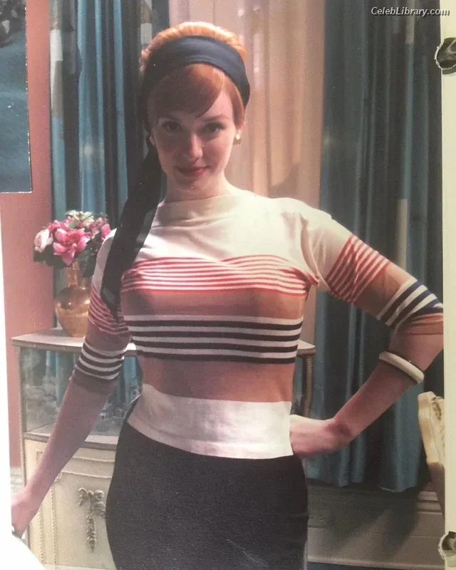 Christina Hendricks photo 21 of 2758