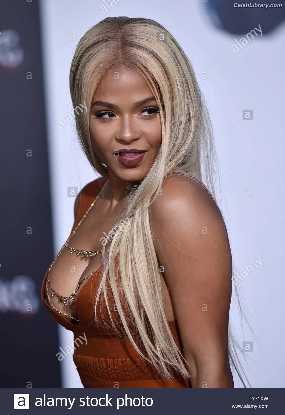 Christina Milian photo 19 of 370