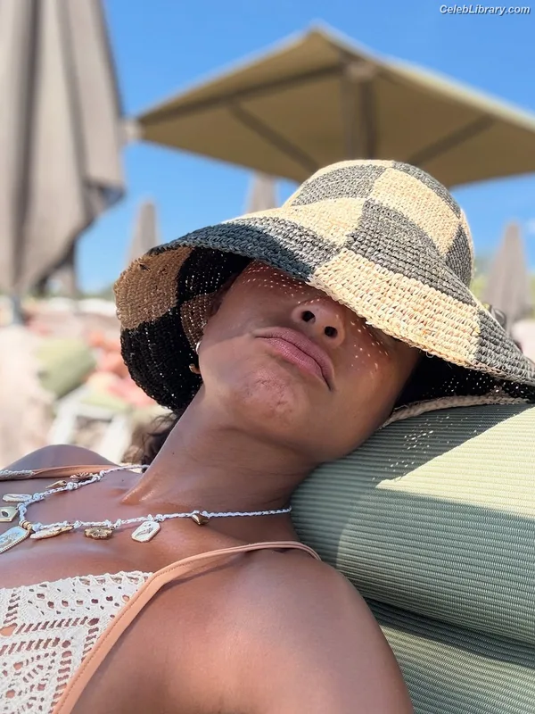 Christina Milian photo 1 of 360