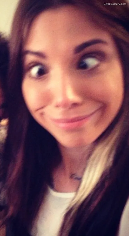 Christina Perri photo 16 of 31