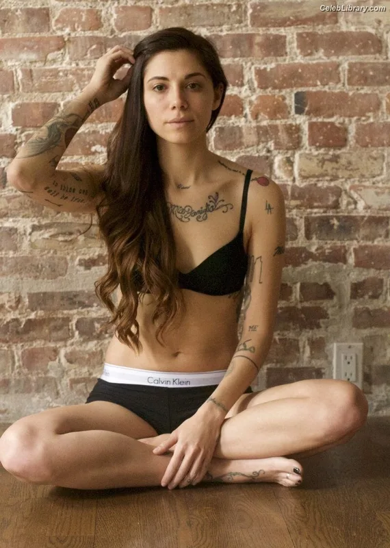 Christina Perri photo 22 of 31