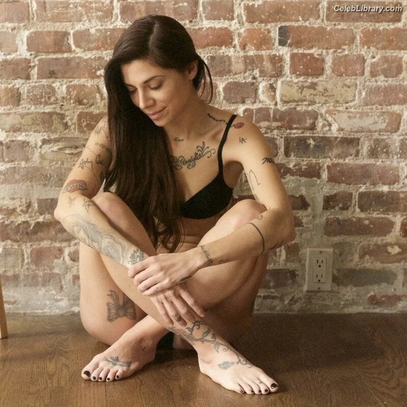 Christina Perri photo 23 of 31