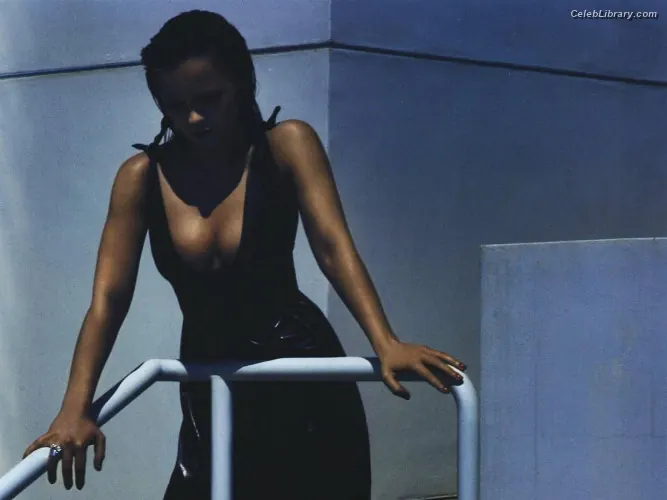 Christina Ricci photo 10 of 160
