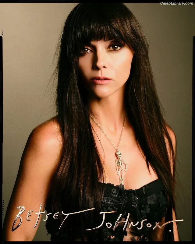 Christina Ricci photo 13 of 160