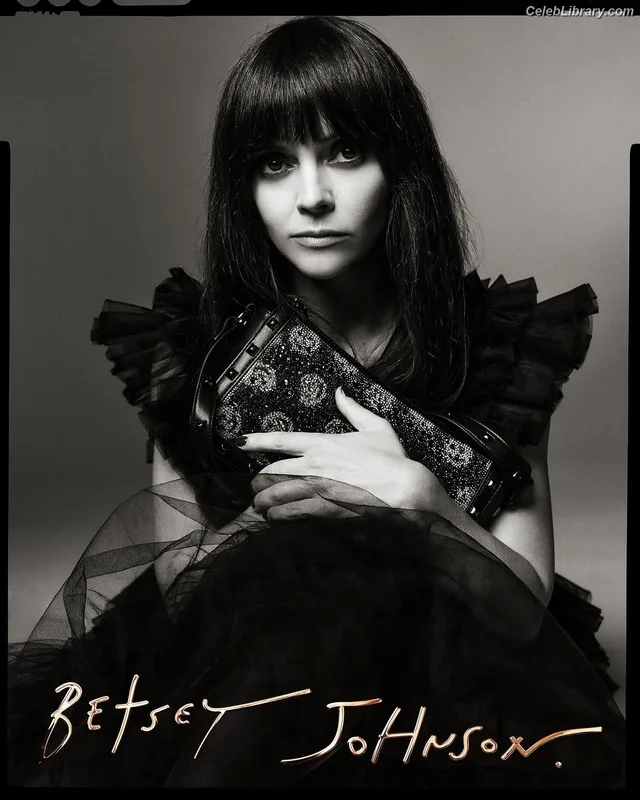 Christina Ricci photo 20 of 160