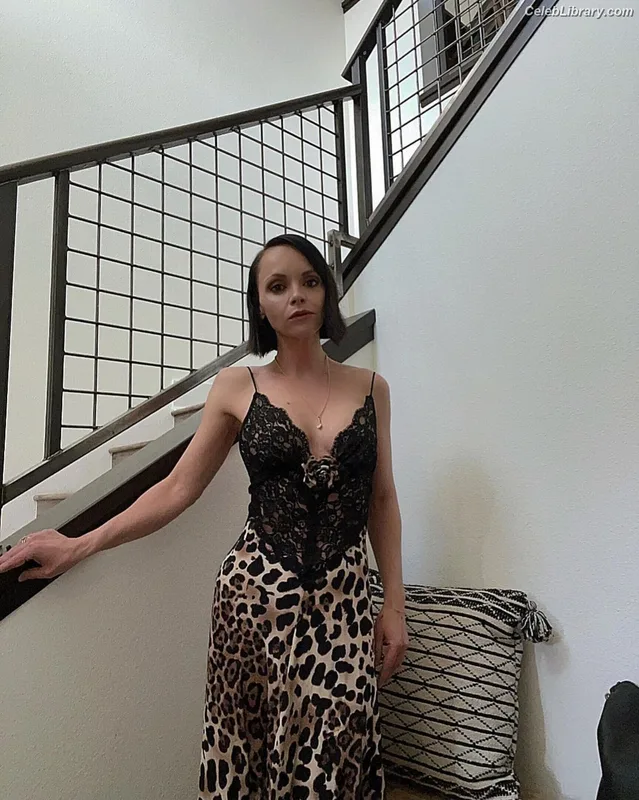 Christina Ricci photo 22 of 160