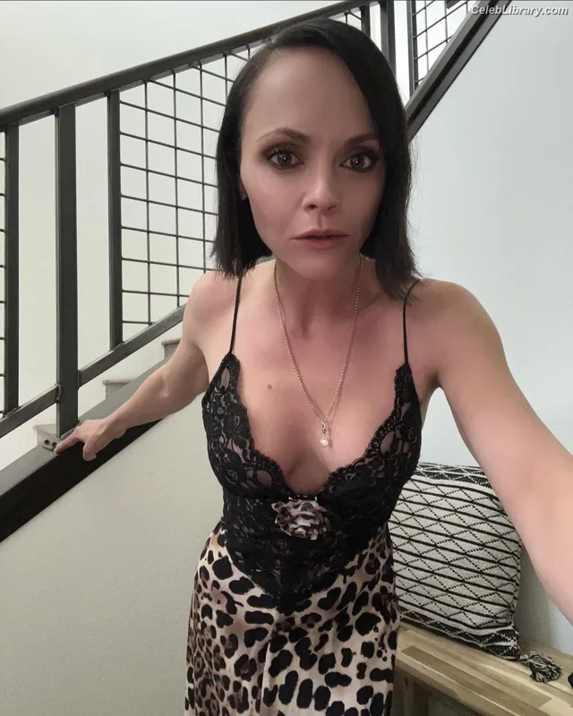 Christina Ricci photo 24 of 160