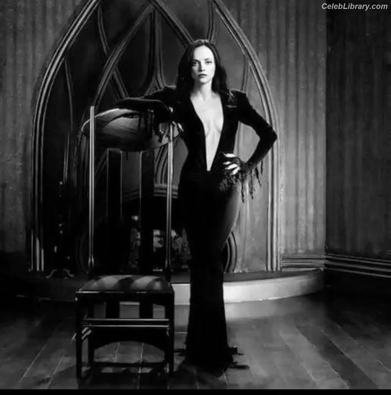 Christina Ricci photo 12 of 160