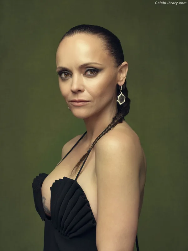 Christina Ricci photo 13 of 160