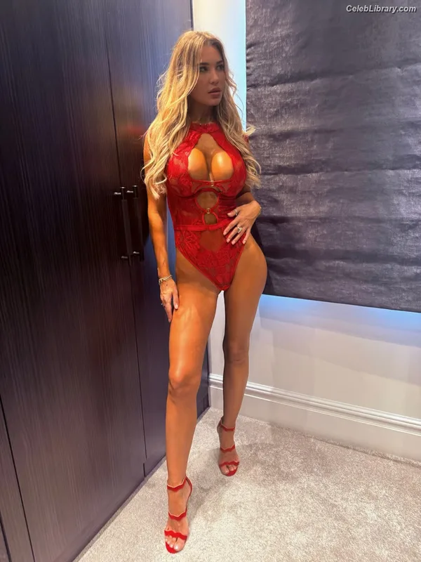 Christine McGuinness photo 5 of 160