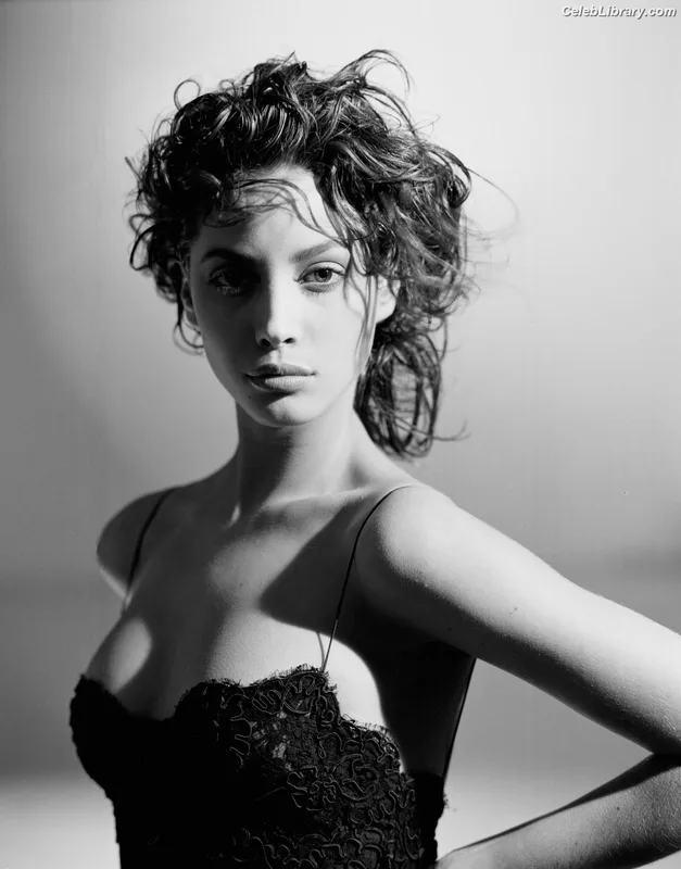 Christy Turlington photo 4 of 62