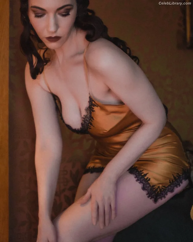 Chrystabelle photo 11 of 66