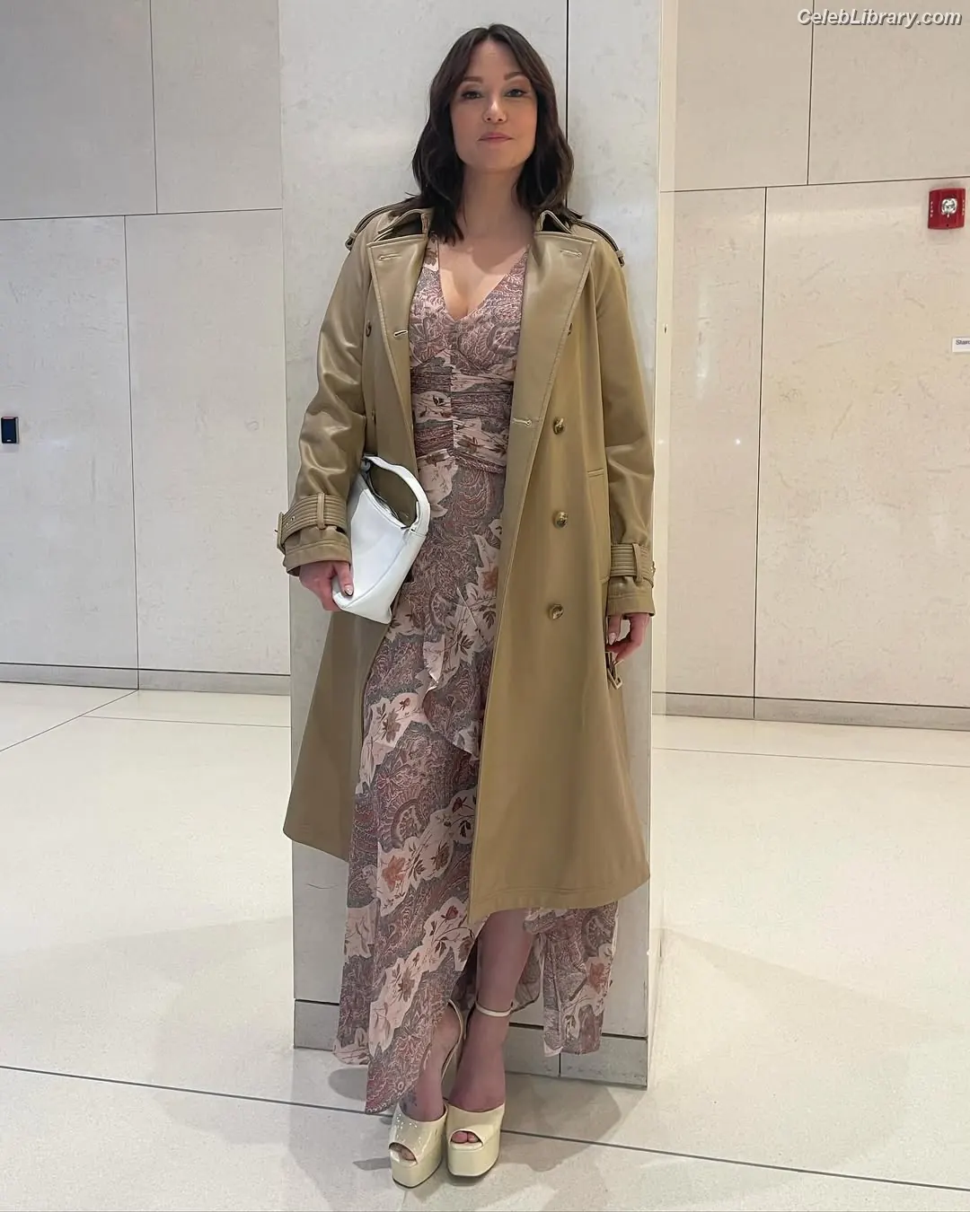 Chyler Leigh photo 18 of 127