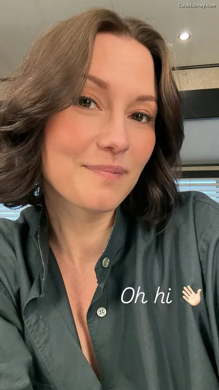 Chyler Leigh photo 7 of 128