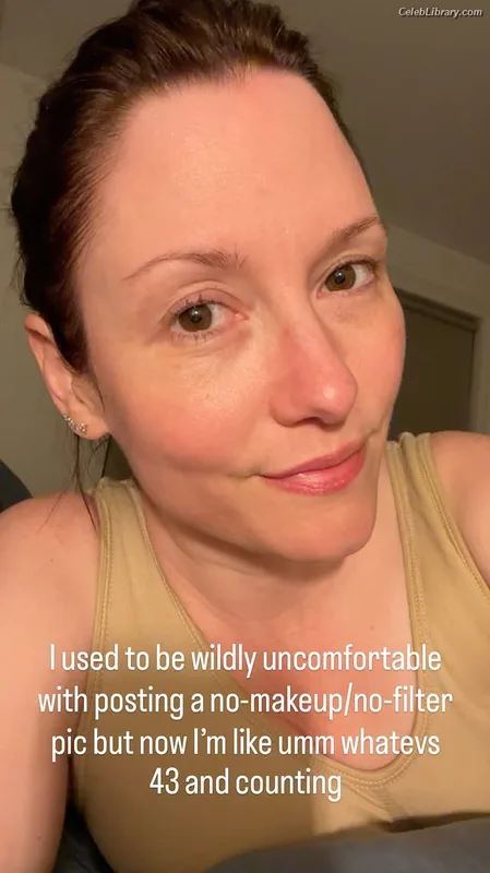 Chyler Leigh photo 10 of 128