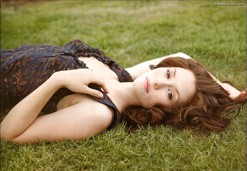 Chyler Leigh photo 17 of 128