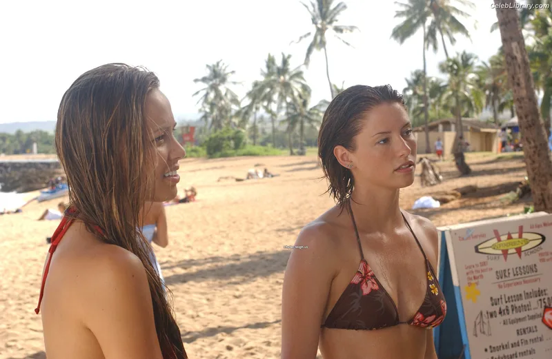 Chyler Leigh photo 8 of 128