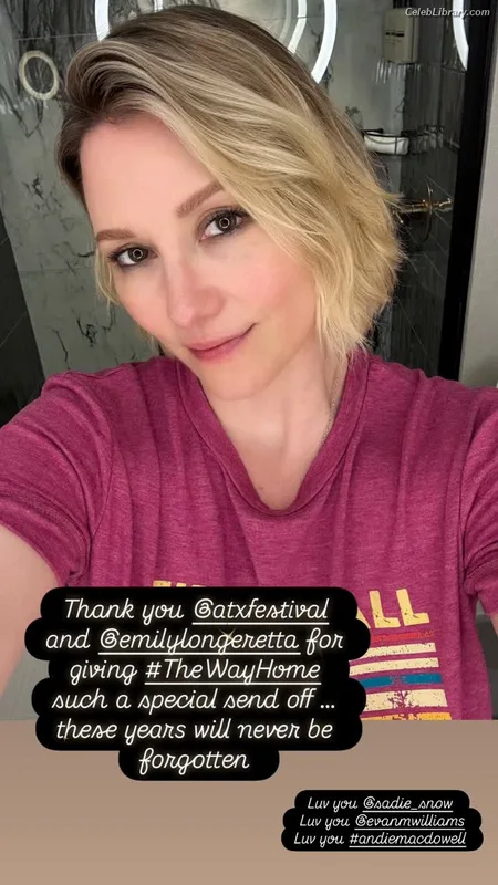 Chyler Leigh photo 20 of 128