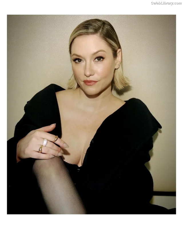 Chyler Leigh photo 21 of 128