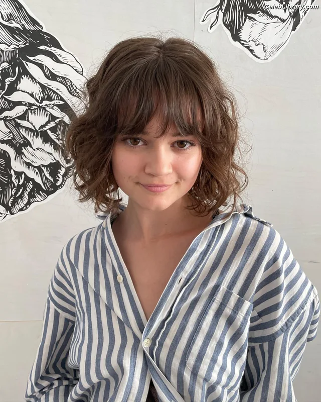 Ciara Bravo photo 14 of 126