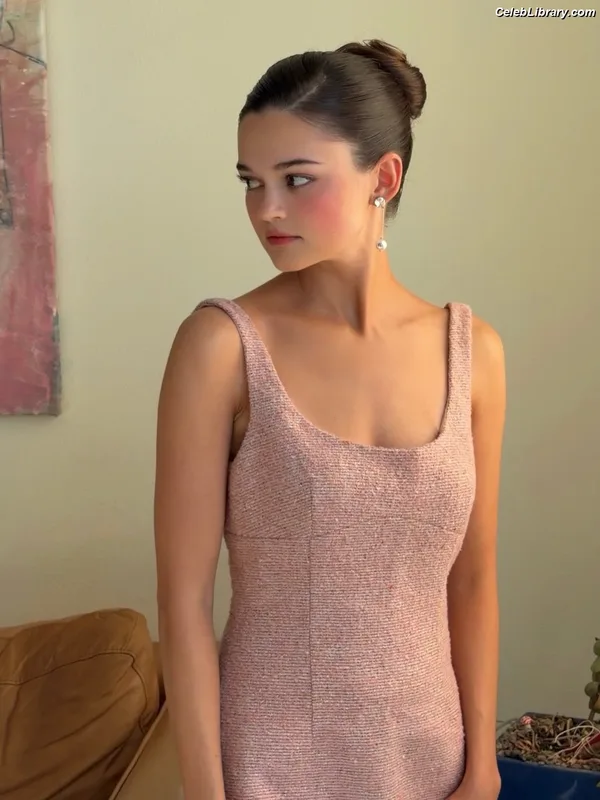 Ciara Bravo photo 23 of 126