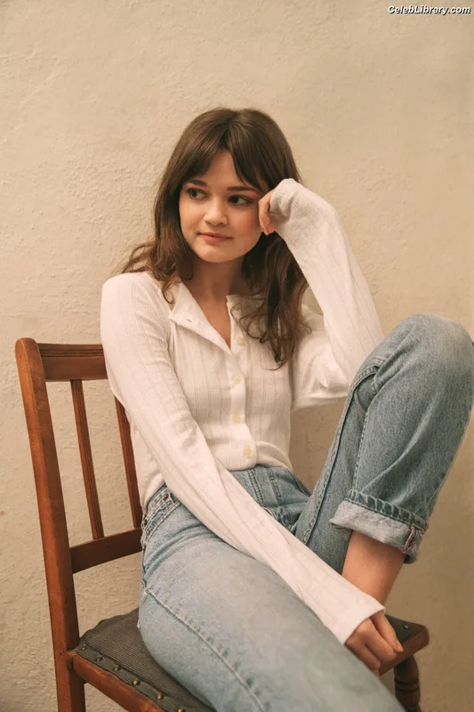 Ciara Bravo photo 18 of 126