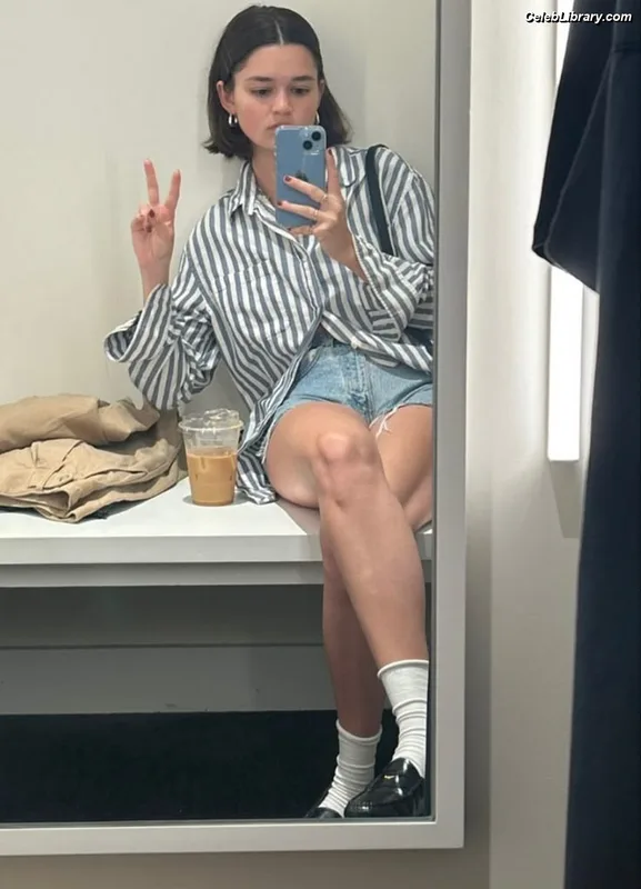 Ciara Bravo photo 12 of 126
