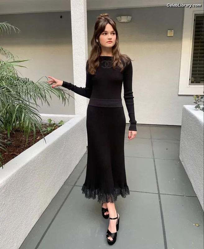 Ciara Bravo photo 17 of 126