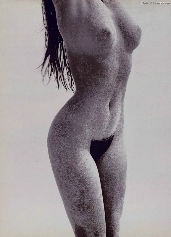 Cindy Crawford photo 10 of 117