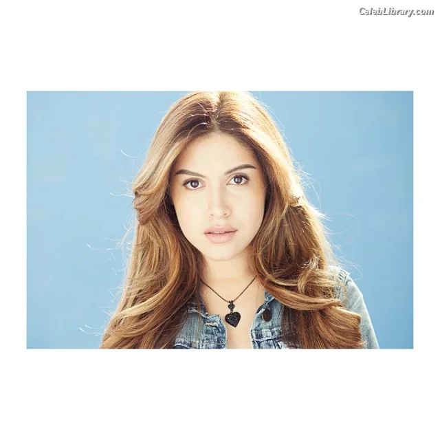 Cinthya Carmona photo 16 of 117