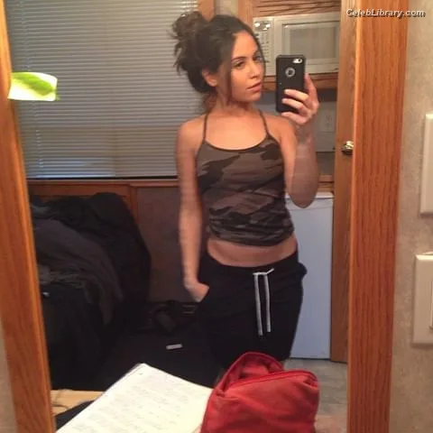 Cinthya Carmona photo 1 of 118