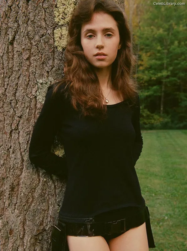 Claire Cottrill photo 2 of 549