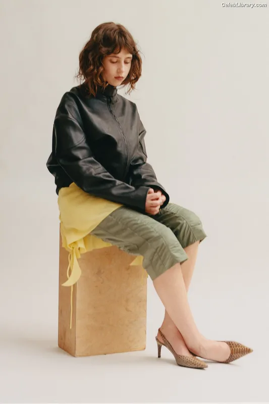 Claire Cottrill photo 2 of 549