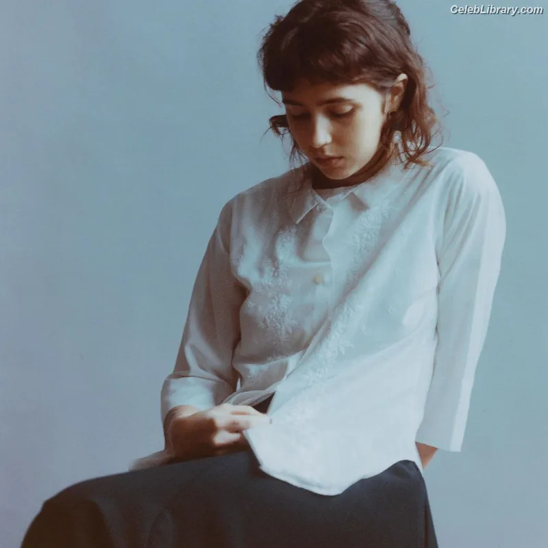 Claire Cottrill photo 6 of 549
