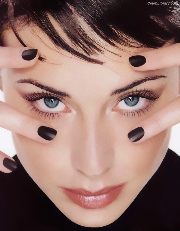 Claire Forlani photo 12 of 65