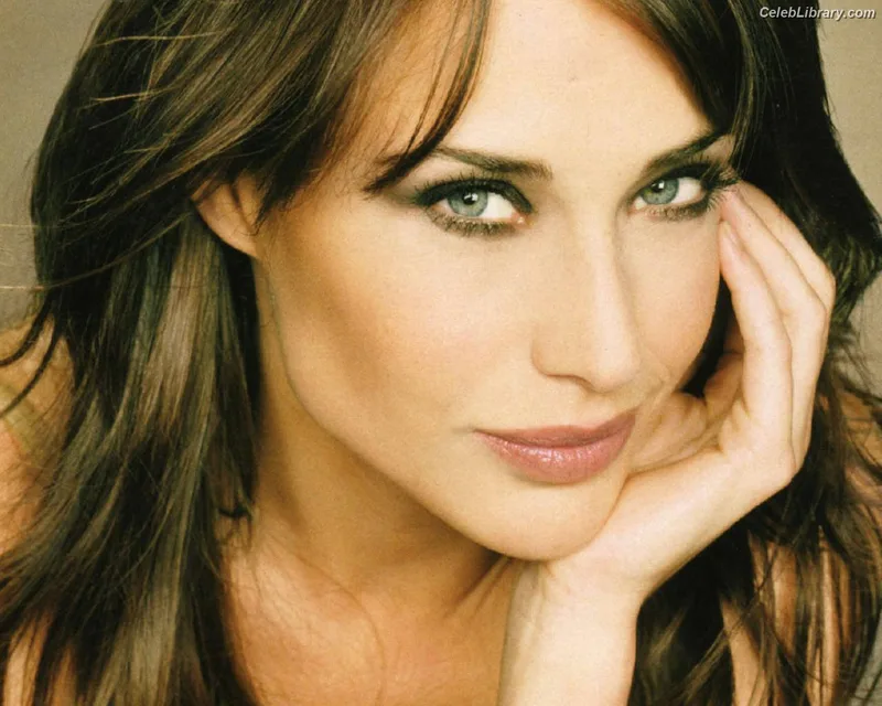 Claire Forlani photo 9 of 65