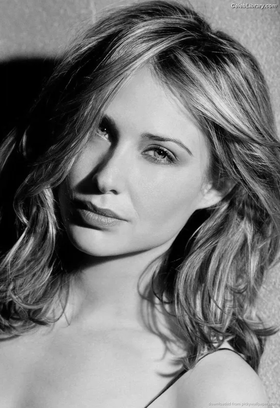 Claire Forlani photo 11 of 65