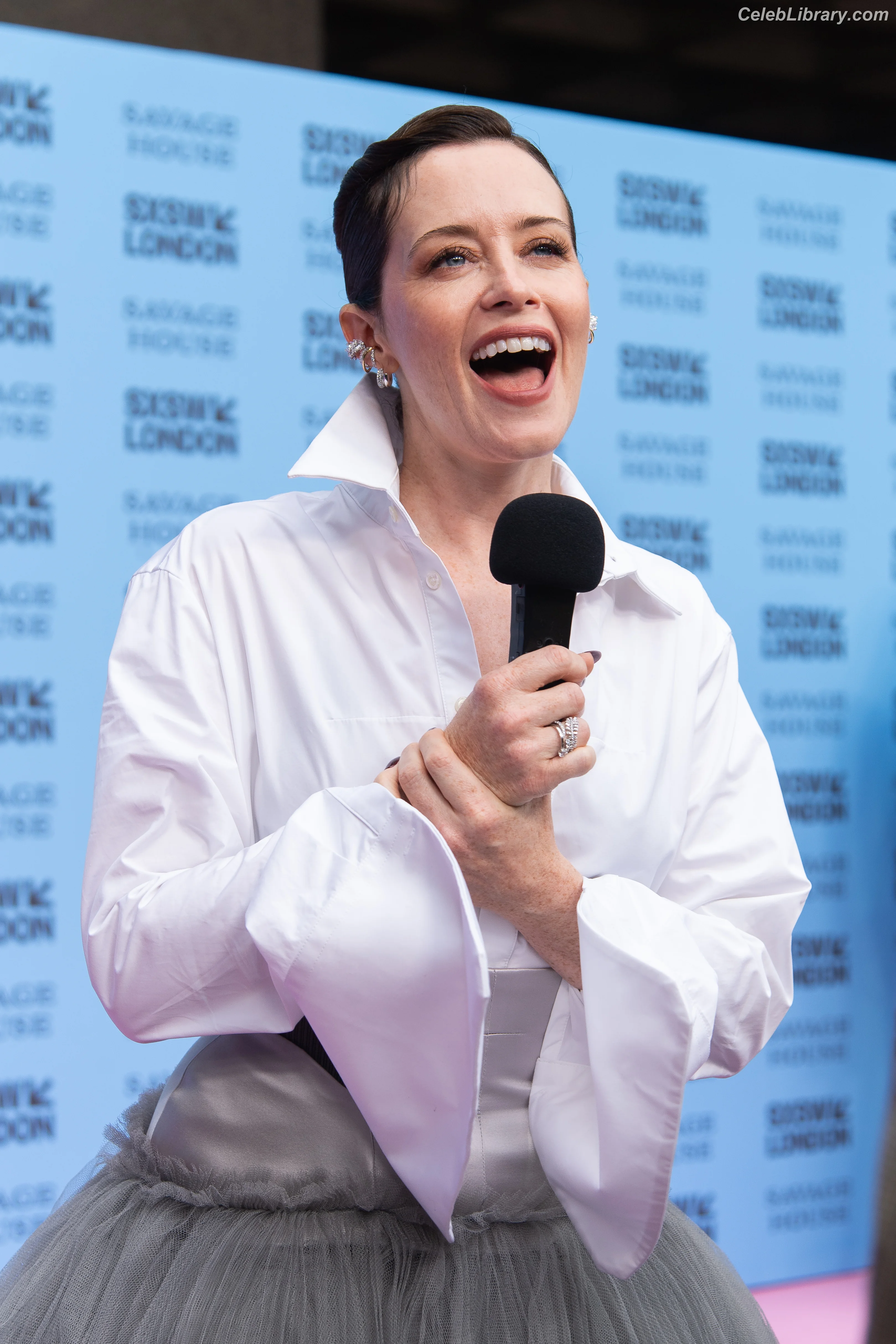 Claire Foy photo 14 of 58