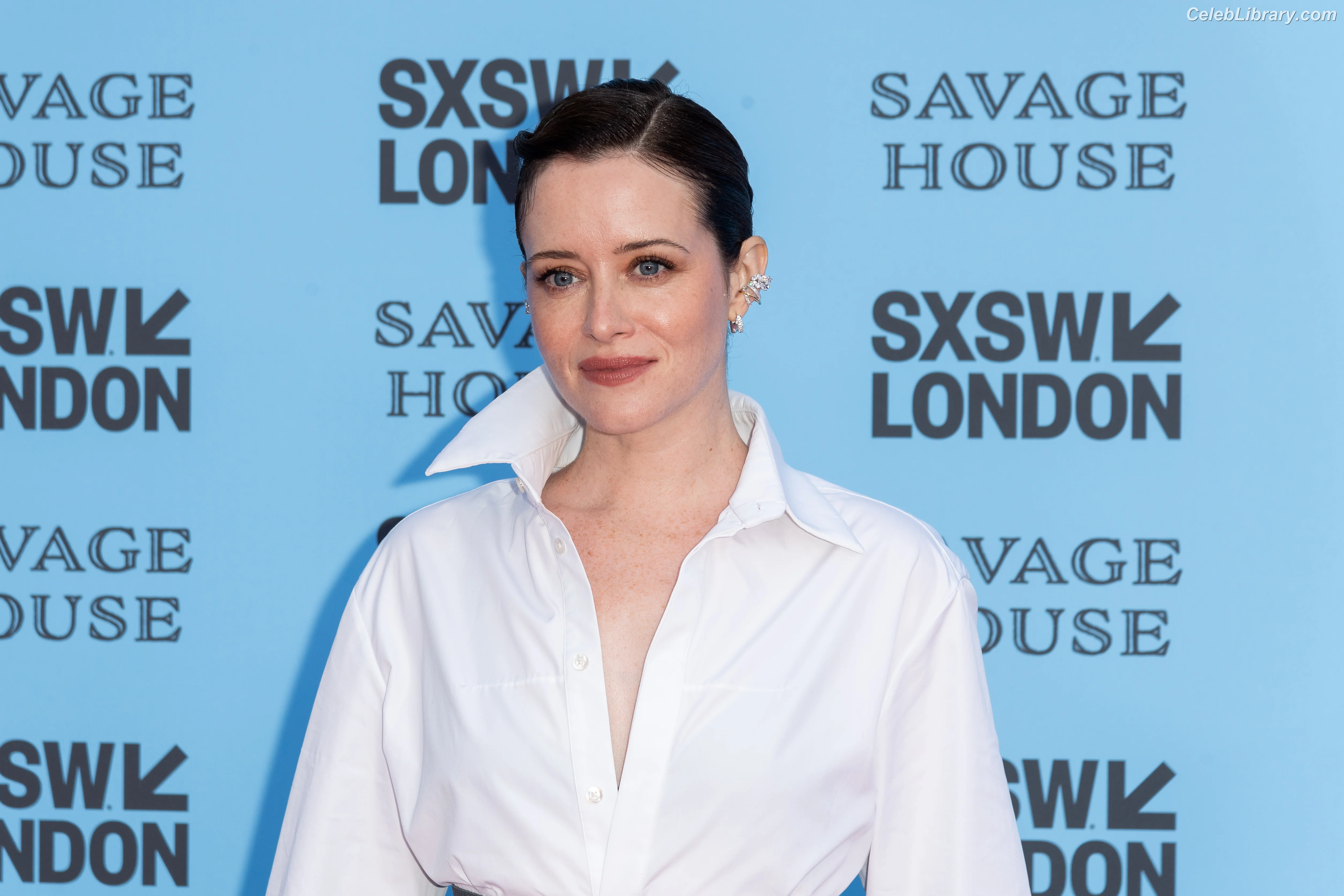 Claire Foy photo 19 of 58