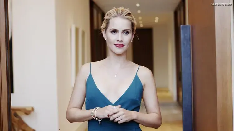 Claire Holt photo 3 of 126