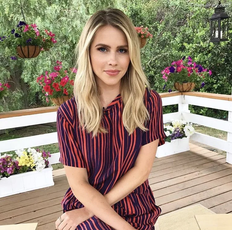 Claire Holt photo 7 of 127